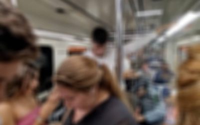 Autobuses fantasma, trenes invisibles y la odisea diaria en el transporte público