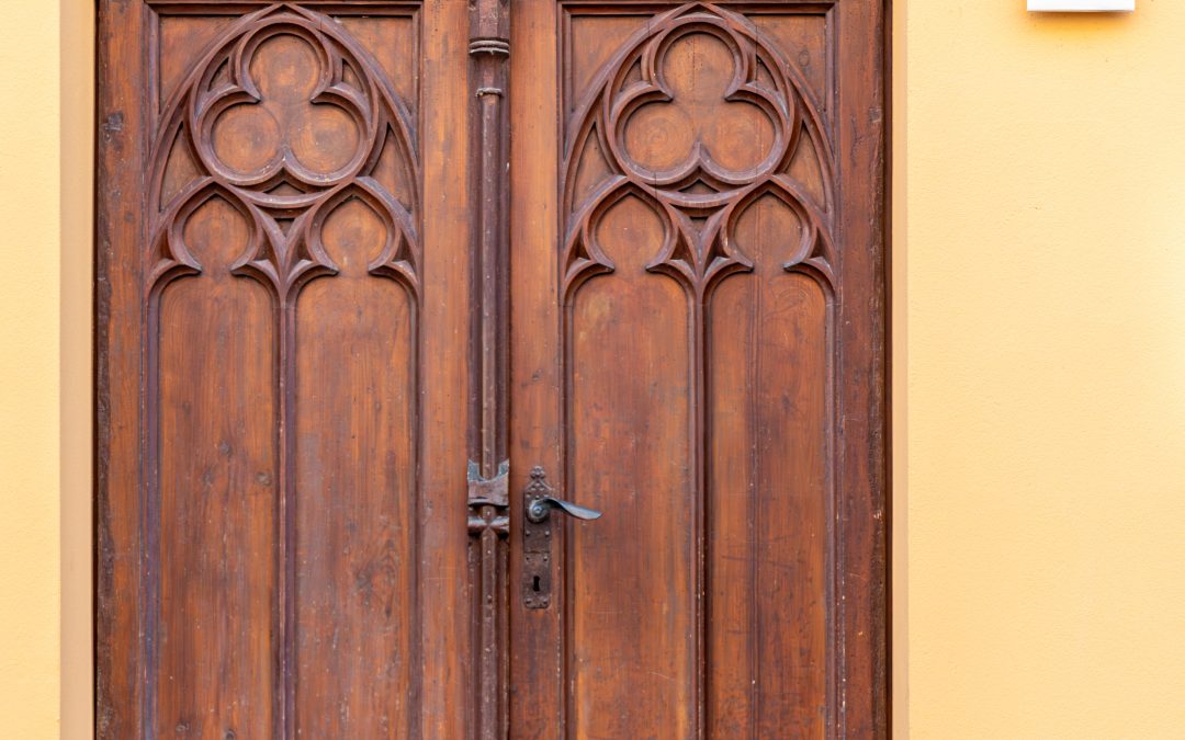Puerta Madera Maciza. Post Maria Fernandez Alonso sobre seguridad